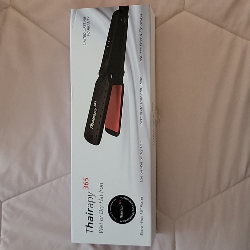 Thairapy 365 Wet or Dry Flat Iron